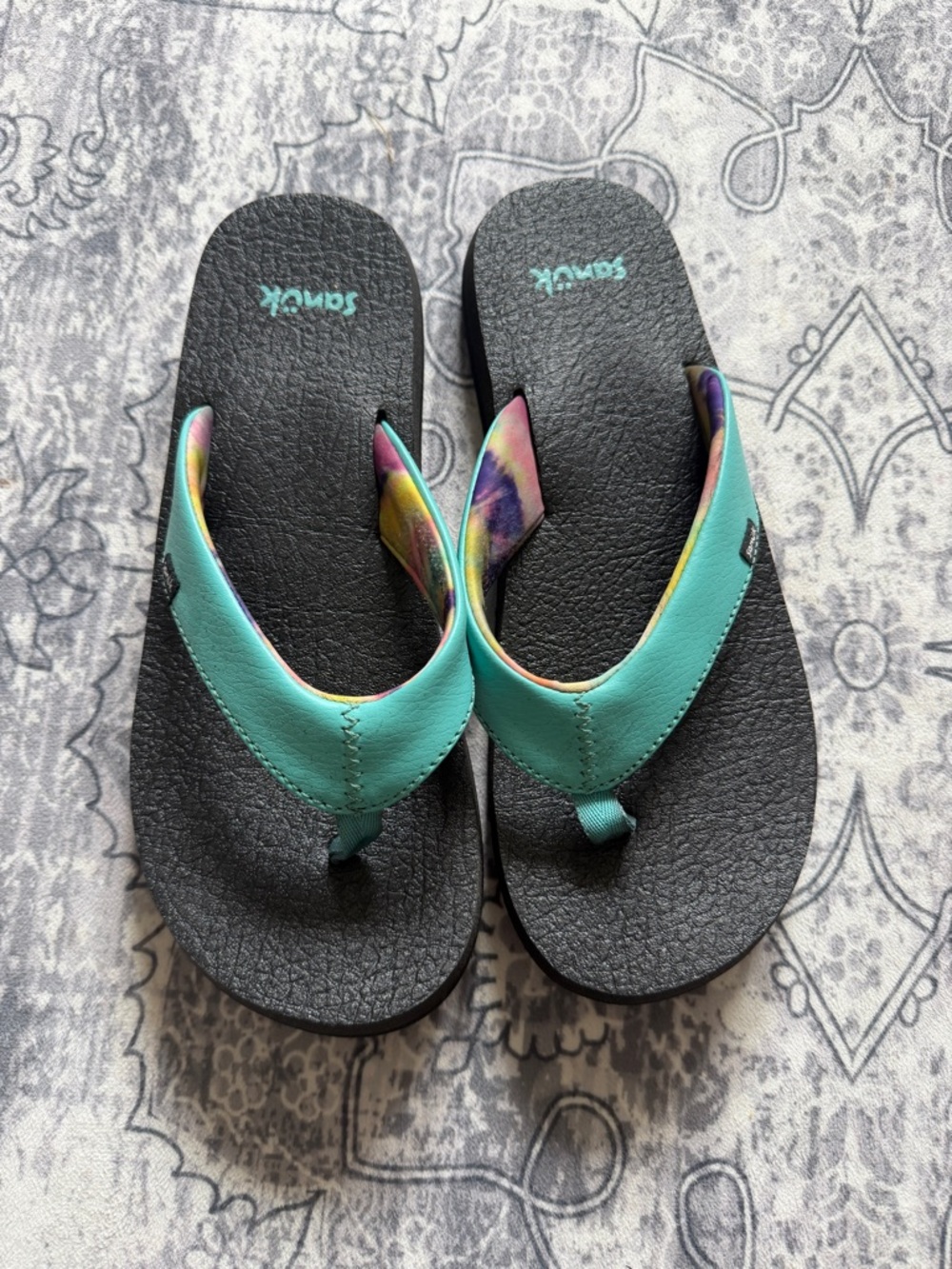 Sanuk yoga mat Sandals